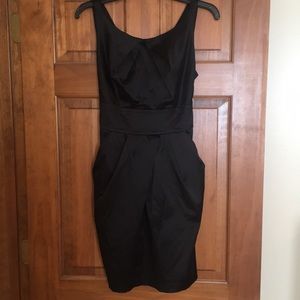 Size 9 black semi-formal dress with pockets!